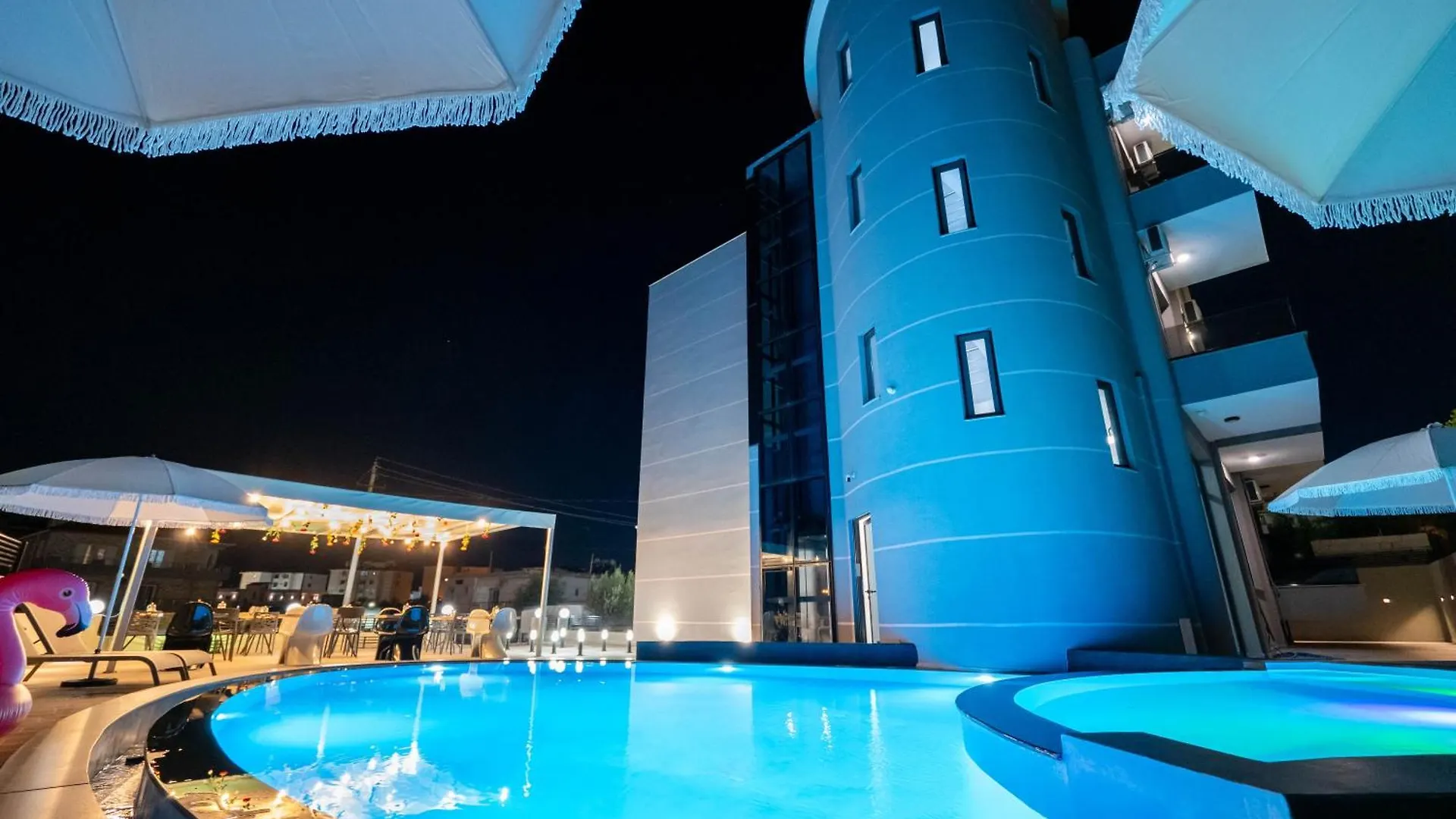 Vullkan Hotel contacts